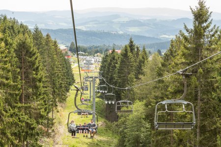 Seilbahn im Sommer